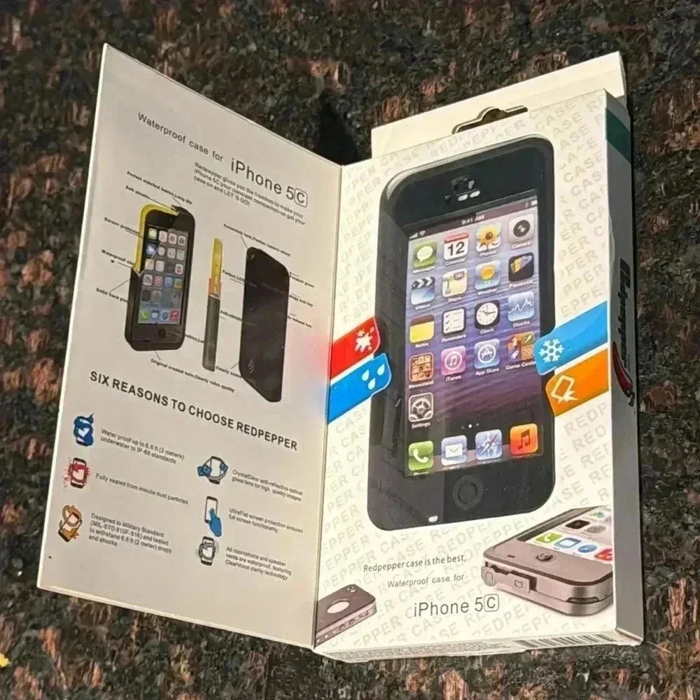 NWT! iPhone 5C REDPEPPER Black Waterproof Case